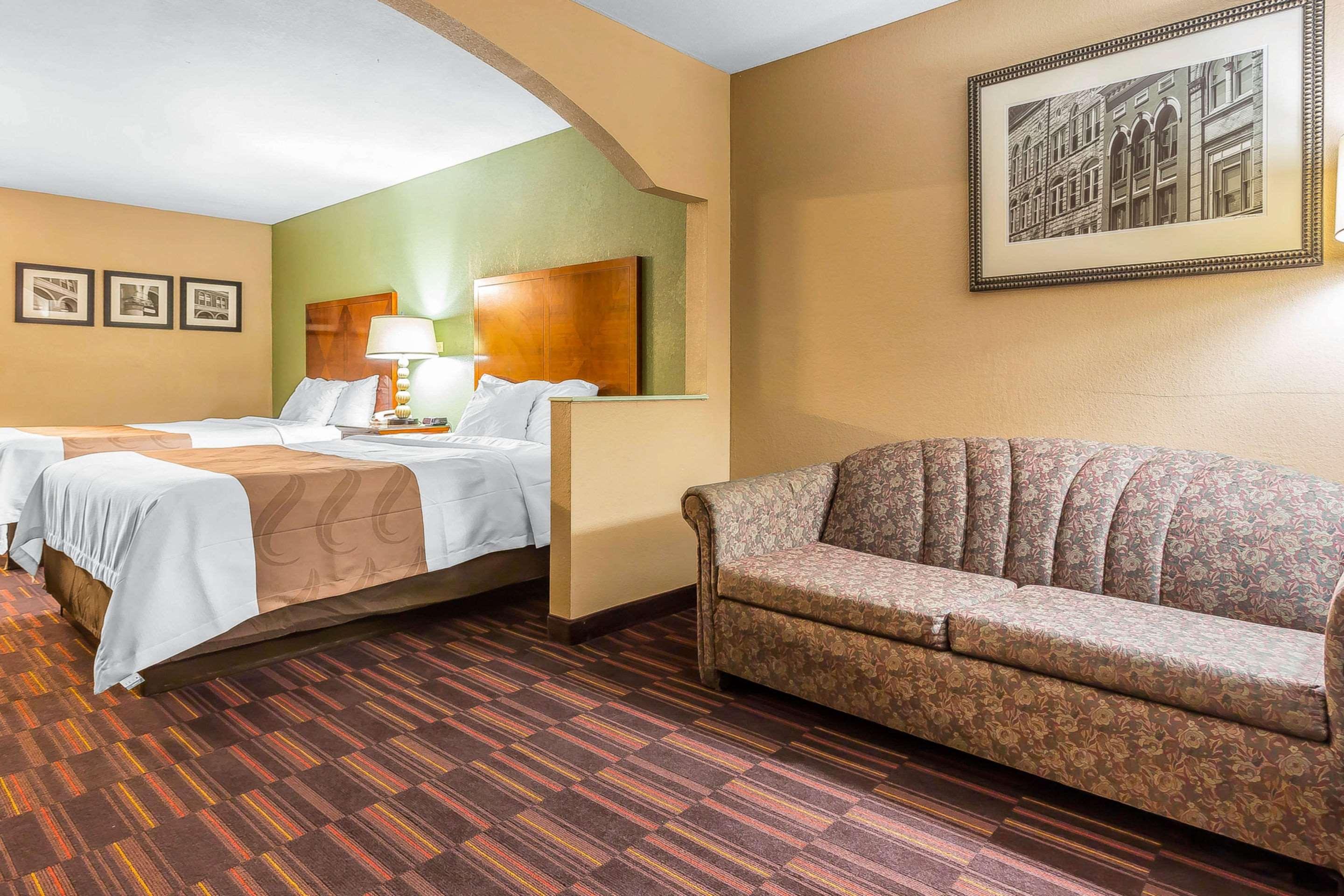 Quality Inn & Suites Near Robins Air Force Base Warner Robins Exterior foto